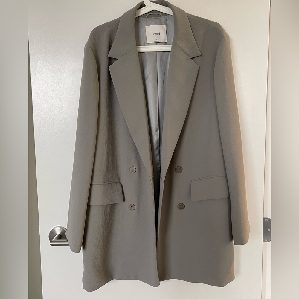 Babaton Aritzia cherrelle blazer large